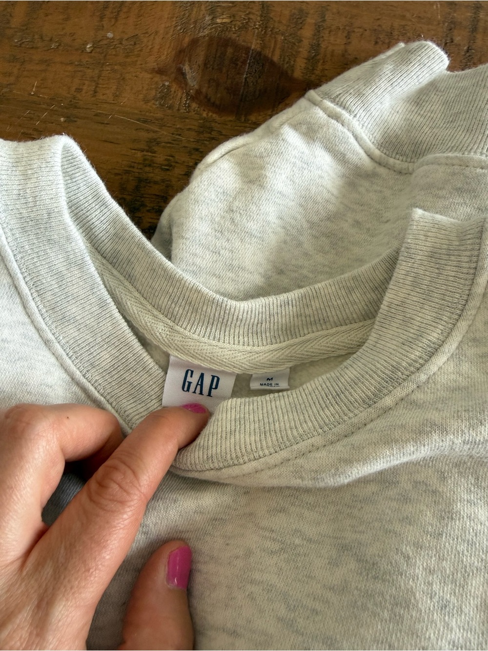 GAP Light Gray Cropped Crewneck Sweatshirt - Picture 3 of 3